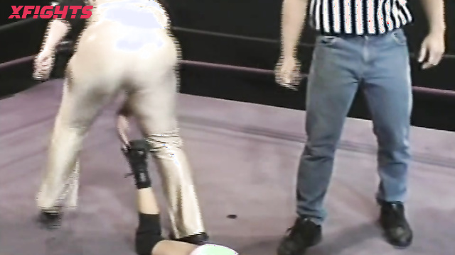 World Wide Women Wrestling - Kara & Hellena vs AJ - Tough fight of girls in the ring