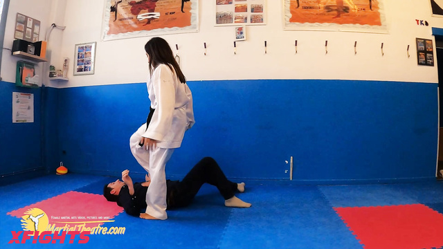 Martial Fetish - Lady D vs Samy - Girls practicing karate kicks on a guy