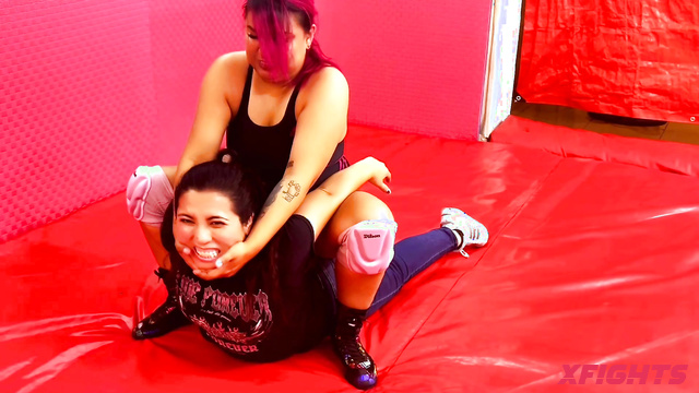 Candy Wrestler Production - Candy & Mimi - Girlfriends had a brutal fight on the mats