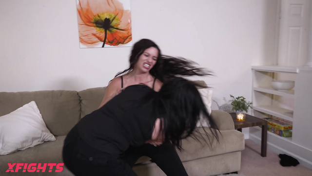 Girl Fight Champion - Tae & Elaina - Brunettes had a brutal catfight on the living room