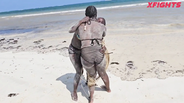 Black Beauty Bra Lers - Essa & Gracey - Black girls have a brutal fight on the beach