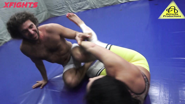 AntschasWrestlingAndFetishStore - Marina & Bert - Wrestling with a strong milf on the mats