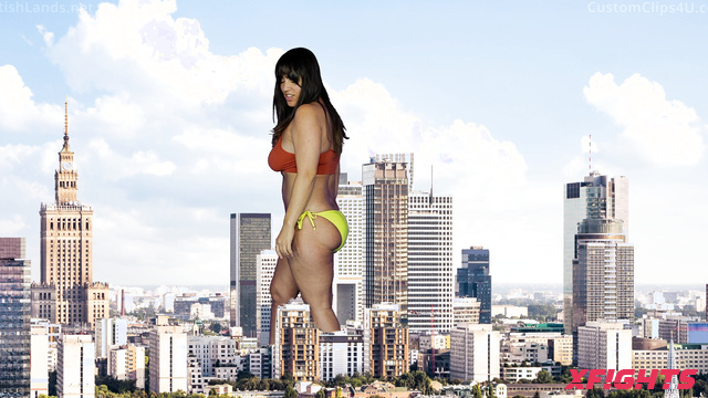 Media Impact Customs - Megan Vs Keri - Giant girls wrestle in the city center