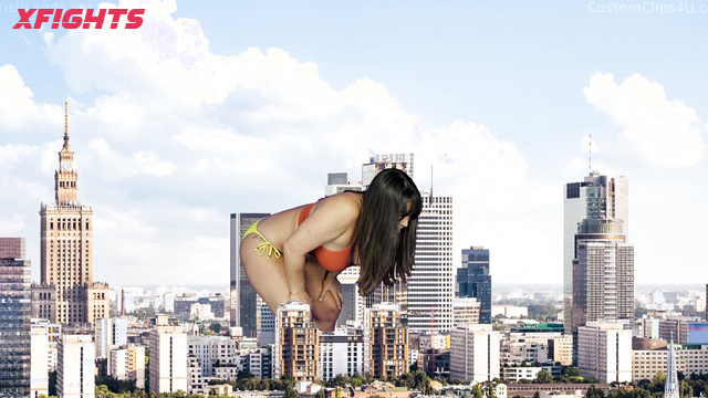 Media Impact Customs - Megan Vs Keri - Giant girls wrestle in the city center