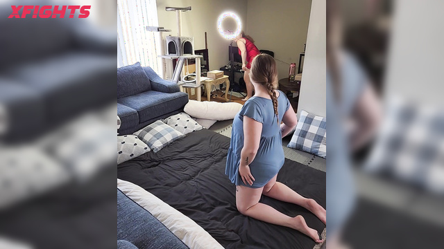 XFights Custom Requests - Two big-assed girls wrestling in the living room