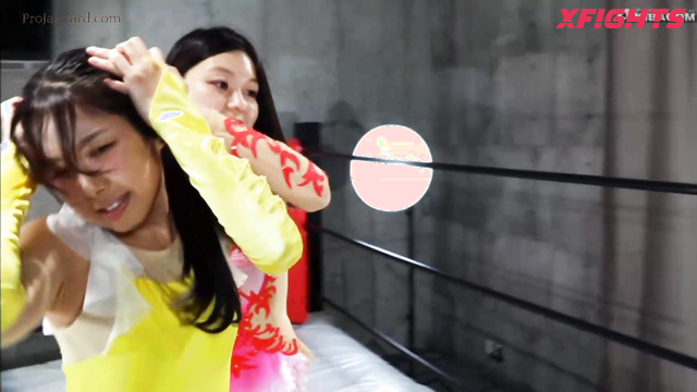 Akibacom - ARB-09 - The girls brutally beat each other in the ring