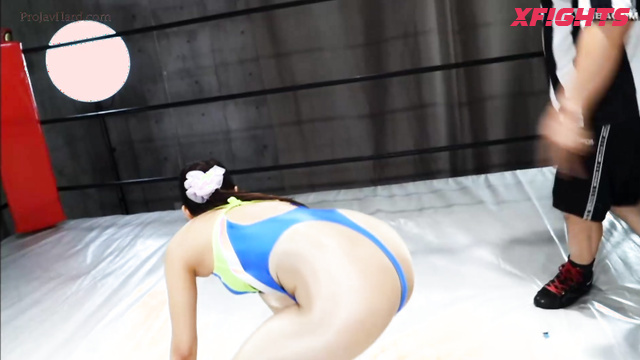 Akibacom - ARB-09 - The girls brutally beat each other in the ring
