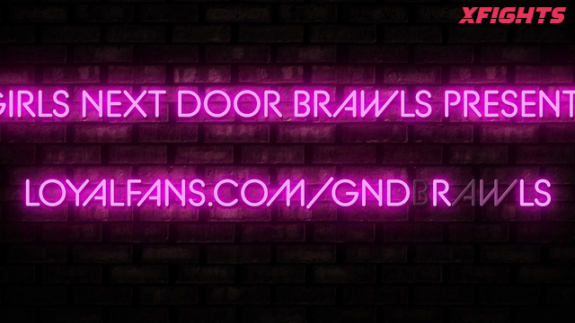 Girls Next Door Brawls - Jenn vs Snow - Hot girls staged a hardcore catfight