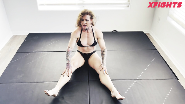 CJ Films - Lee vs Flavio - Strong hot milf harshly dominates a guy
