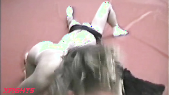 NAKED FEMALE WRESTLING - Sabrina vs Steve - Hot blonde chokes a guy with her pussy