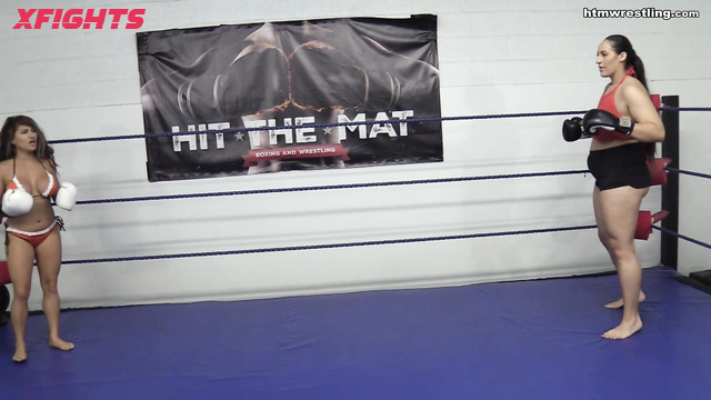 Hit the Mat Boxing and Wrestling - Denise vs KK Qing Boxing Part 1