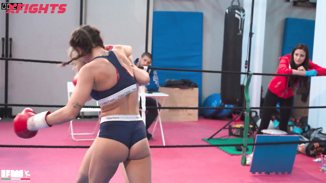 Italian Female Wrestling IFW - BX005 Andrea vs Luna Boxing Match Part B