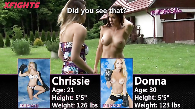 Fighting Dolls - Donna vs Chrissie