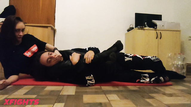 Tight Headscissors - Handsmother