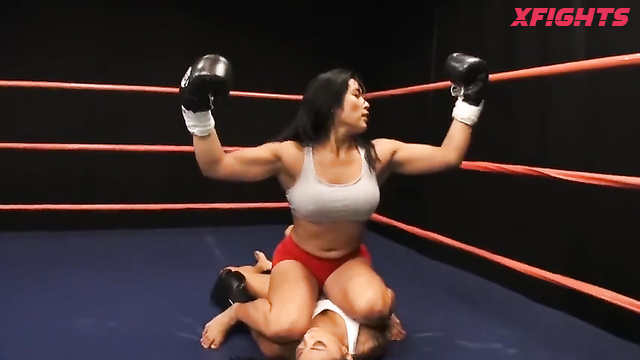 Nicole Oring Topless Boxing