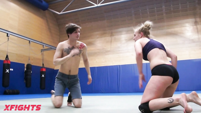 Mixed Wrestling Zone MWZ - Katrina vs Andel - Judo Girl vs Kickboxing Boy Wrestling