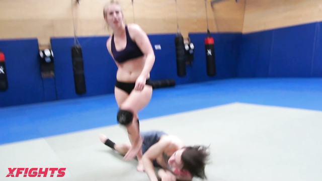 Mixed Wrestling Zone MWZ - Katrina vs Andel - Judo Girl vs Kickboxing Boy Wrestling