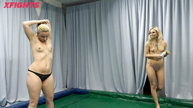 Fighting Dolls - FD6831 - Ganet vs Jane - Blondes settle their differences in a oil fight