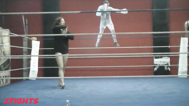 Italian girls combat - Chun vs Tiger - Fierce fight in the ring between strong girls