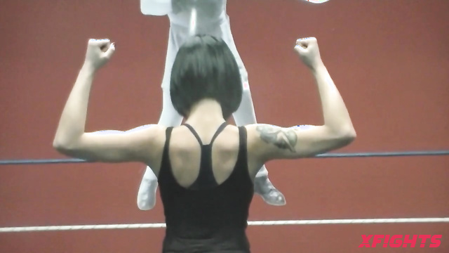 Italian girls combat - Chun vs Tiger - Fierce fight in the ring between strong girls