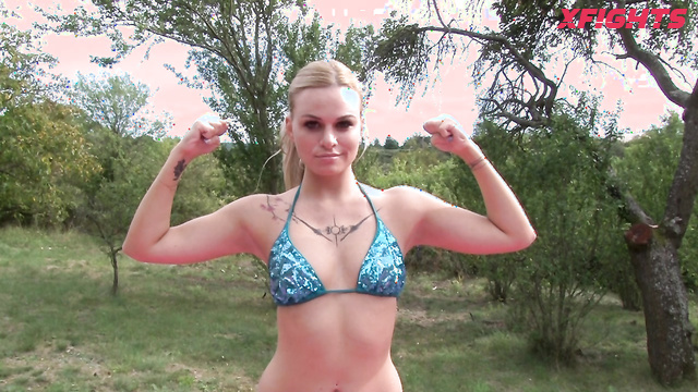 Fighting Dolls - Albana vs Ganet - Aggressive and messy catfight in the garden