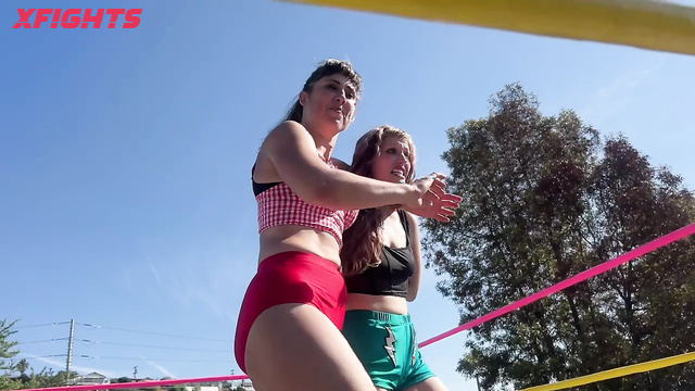 XFights Custom Requests - Hardcore wrestling with juicy girls in the ring