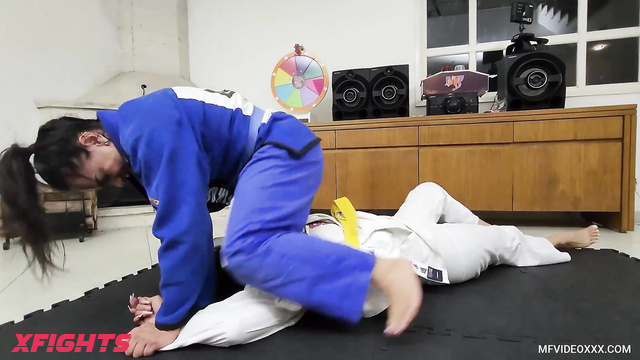 MF Video - Antonella vs Dany - Karate girls fight hard on the mats