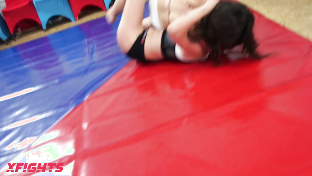 Female Wrestling Zone - Scorpion vs Blaze - Wrestling between sweaty girls on the mats