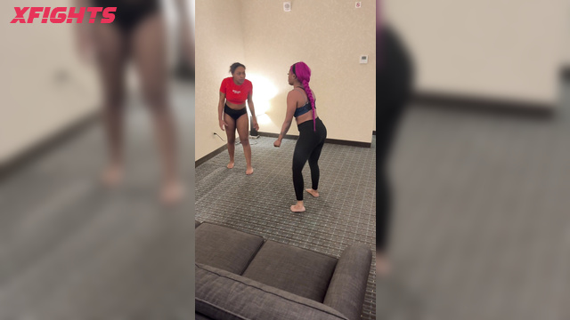 Competitive Catfights - Bri vs Savannah