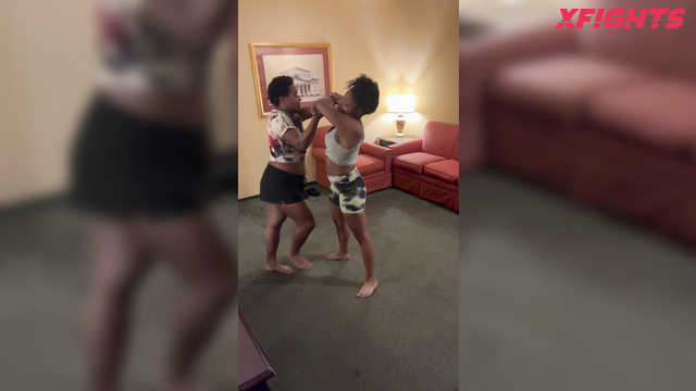 Competitive Catfights - Eboni vs Brittni