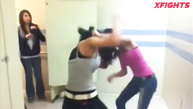 Real Catfights - Cell Phone Catfights 23