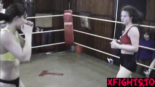 DWW-130-01 Female MMA no Gloves - Galina vs Lessja