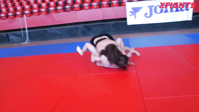 Female Wrestling Zone FWZ - Paulina vs Galya Submission Wrestling