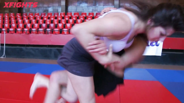 Female Wrestling Zone FWZ - Paulina vs Galya Submission Wrestling