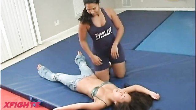 Butiful Oriental Babe vs Brutal Brunette