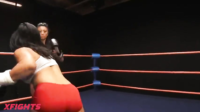 DTwrestling - Nicole vs Mia