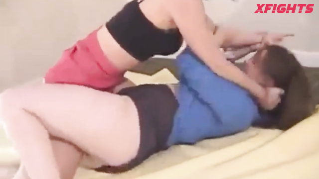 Amateur Real Catfights Shorts Compilation 4