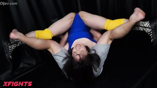 KM-01 Fighting woman bullying Forced crotch technique 1