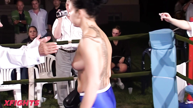 Melinda Topless Boxing