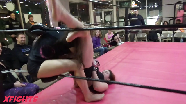 Freshfite - FFV295 Jan Live Event Styna vs Ashe MMA Gloves and Elsie vs Sammie