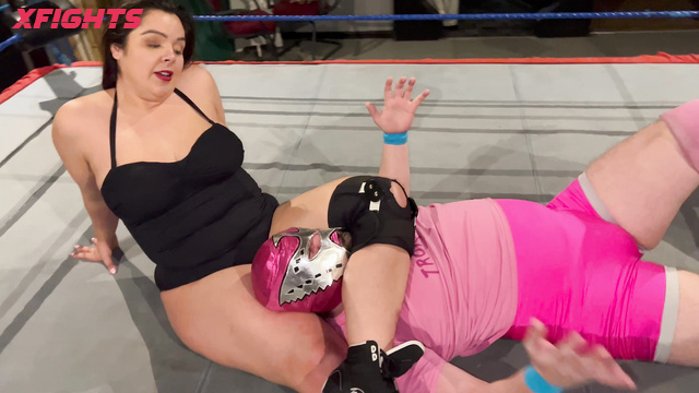 Nadia Sapphire - Mixed wrestling, low blows, scissor holds, stinkfaces and face sitting