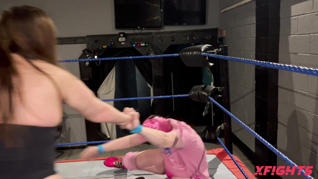 Nadia Sapphire - Mixed wrestling, low blows, scissor holds, stinkfaces and face sitting