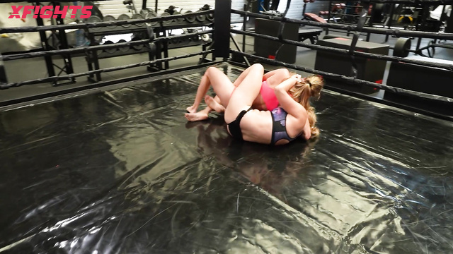 Female Wrestling Zone FWZ - Andy vs Viktoria R