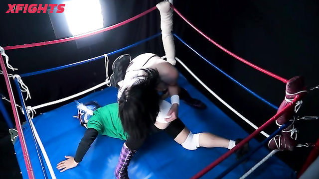 VKID-11 Unilaterally put a professional wrestling attacks