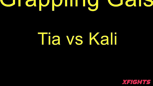 Grappling Gals - GR282 Tia vs Kali