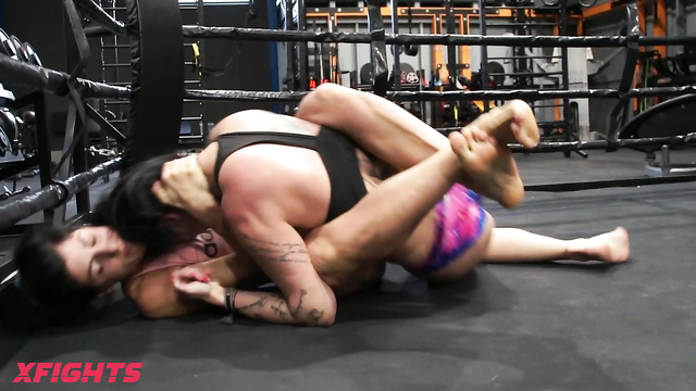 Female Wrestling Zone - Milana vs Bianca