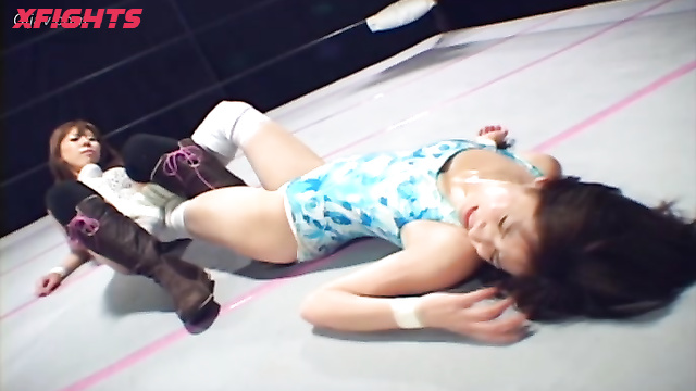 PSXA-01 Sexy actress wrestling