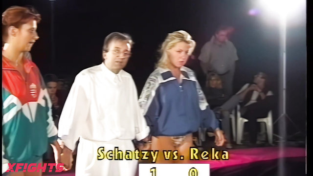 DWW - DWW-073-05 Miss Amazon Group 3 – Schatzy vs Reka