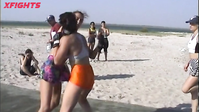 DWW-125-01 MMA Beach Fights - Natalia S vs Olga K