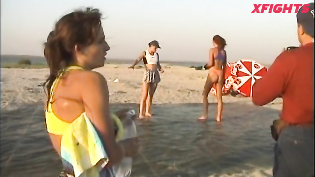 DWW-125-02 Beach MMA with TKO - Natasha K vs Natalia S